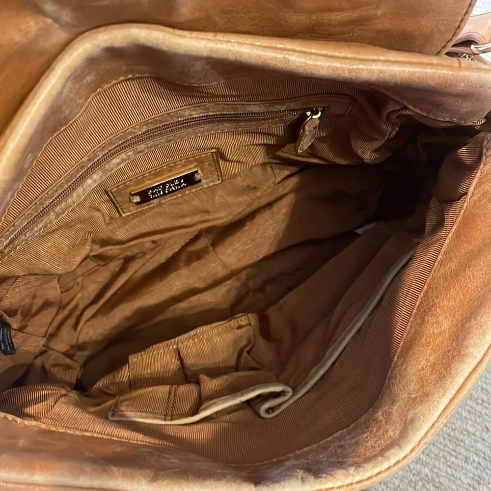 Large Badgley Mischka crossbody handbag - Picture 5 of 5